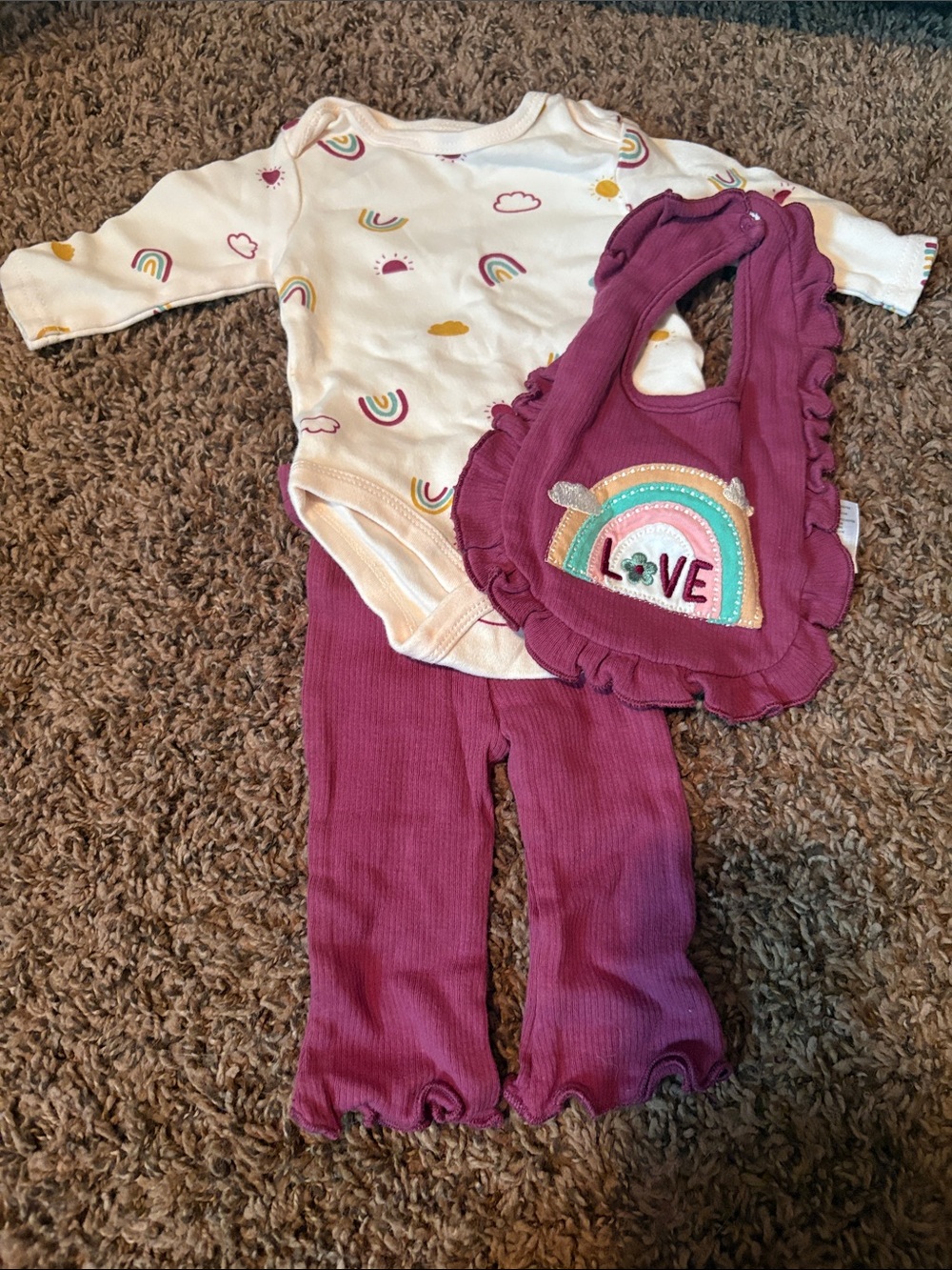 0-3 month Plum Ribbed Pants, White Rainbow Bodysuit & Plum Bib Set